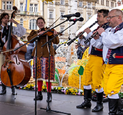 Prague folk band at Easter Markets