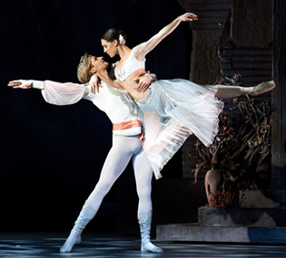 La Bayadere at the Prague State Opera in Prague. Ballet by Ludwig Minkus - Photo 