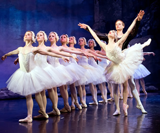 Romeo & Juliet at Hybernia Theatre in Prague4. Ballet by Sergei Prokofiev