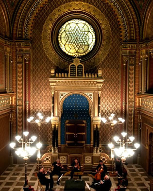Hallelujah at the Spanish Synagogue in Prague - Photo 4