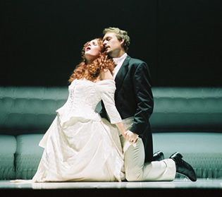 La traviata at the Prague State Opera in Prague. Opera by Giuseppe Verdi - Photo 5