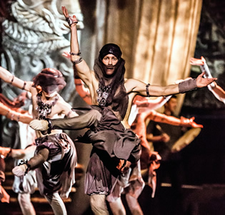 La Bayadere at the Prague State Opera in Prague. Ballet by Ludwig Minkus - Photo 9