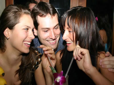 Aloha Bar & Club - Photo 