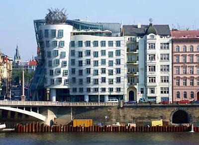 Dancing House2