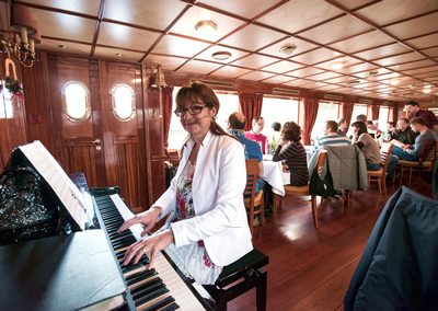 REMOVED - Prague A La Carte Dinner Cruise3