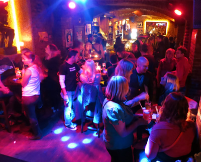 Aloha Bar & Club - Photo 5