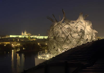 Dancing House5